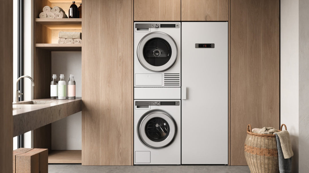 ASKO Wäscheturm Style+ mit Trockenschrank eingebaut in Waschküche